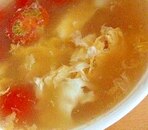 トマトとふわふわ卵のスープ